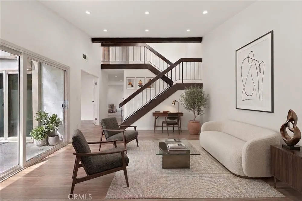 10120 Larwin Avenue #3 Chatsworth, CA 91311