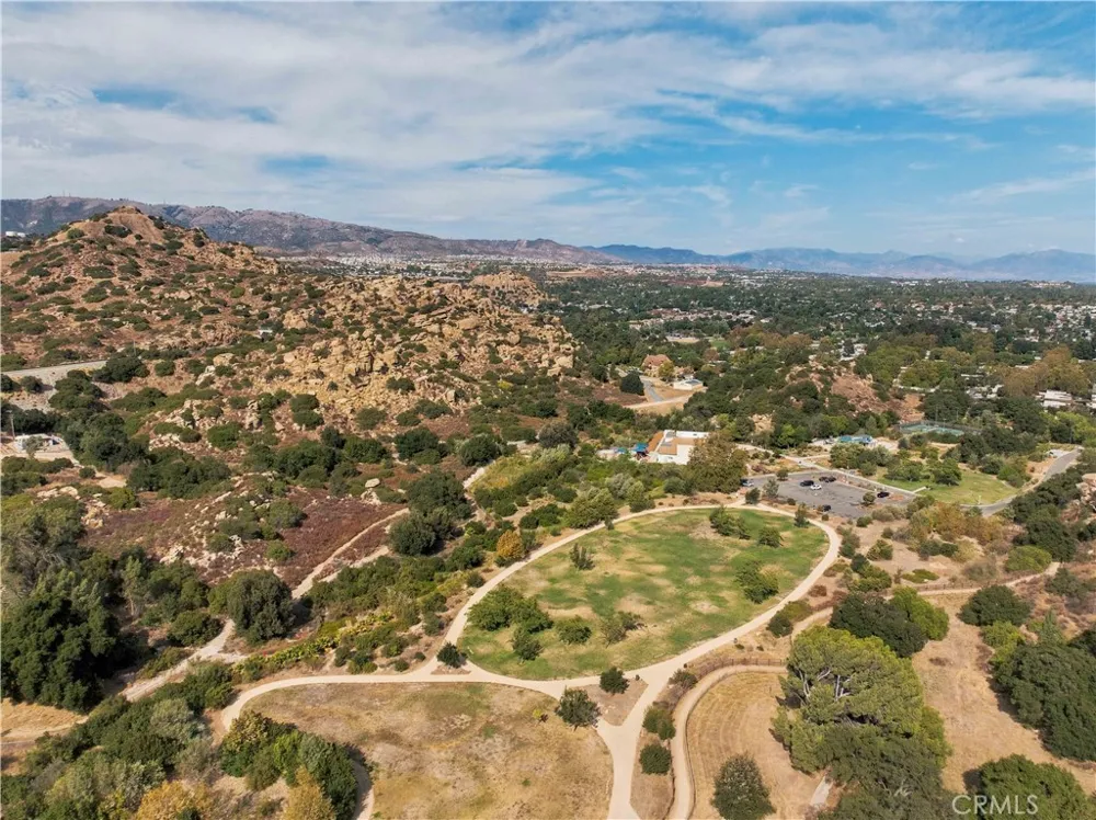 10120 Larwin Avenue #3 Chatsworth, CA 91311