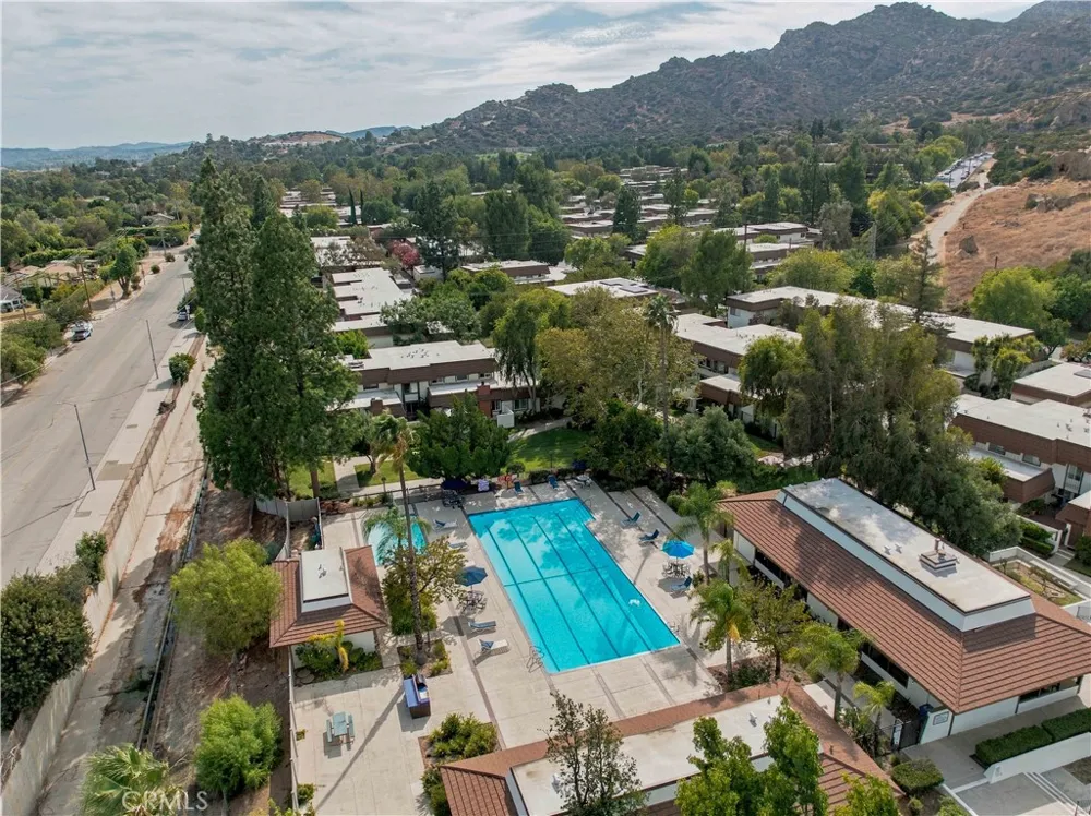 10120 Larwin Avenue #3 Chatsworth, CA 91311