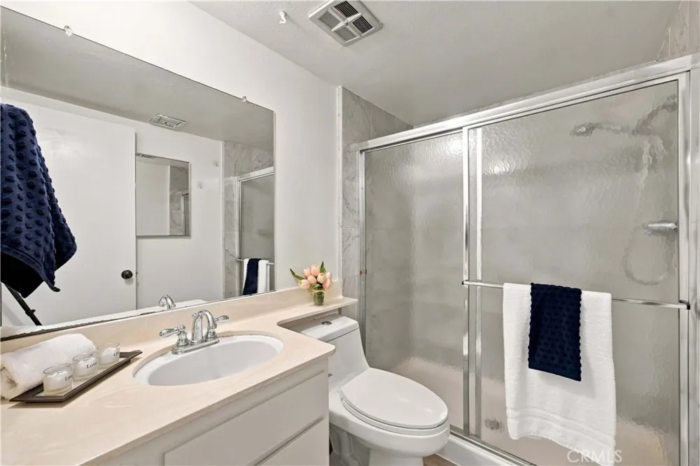 10120 Larwin Avenue #3 Chatsworth, CA 91311