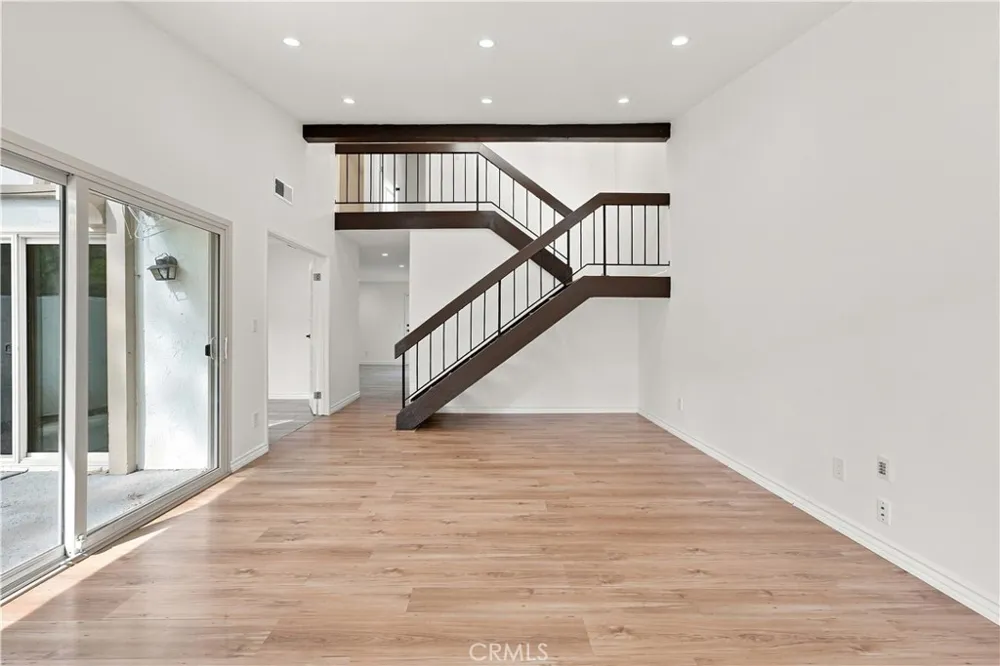 10120 Larwin Avenue #3 Chatsworth, CA 91311