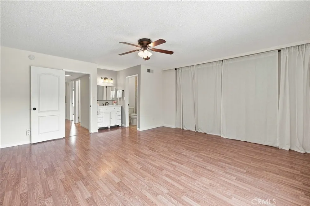 10120 Larwin Avenue #3 Chatsworth, CA 91311