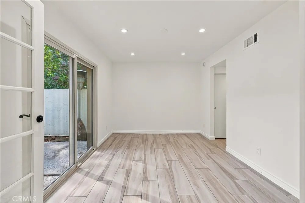 10120 Larwin Avenue #3 Chatsworth, CA 91311