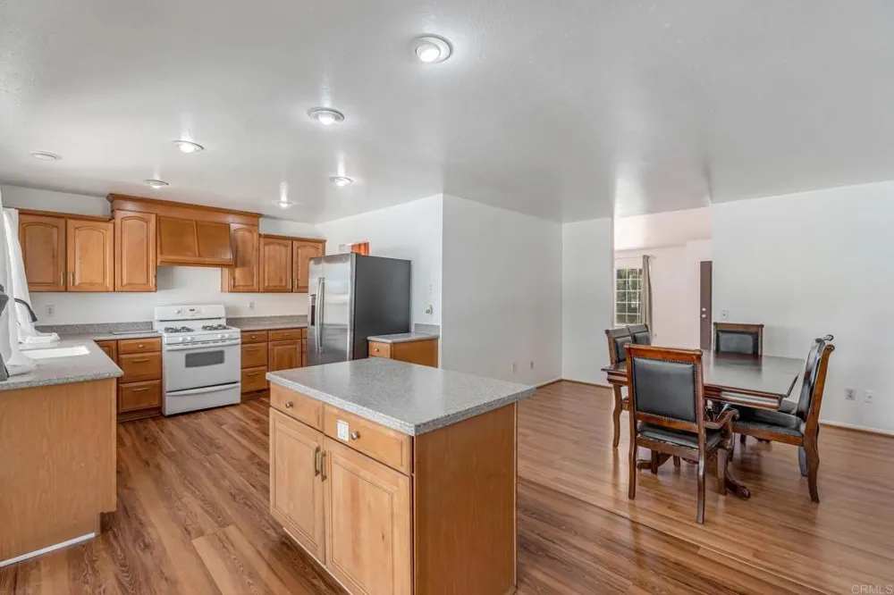 13461 Larkhaven Dr Moreno Valley, CA 92553