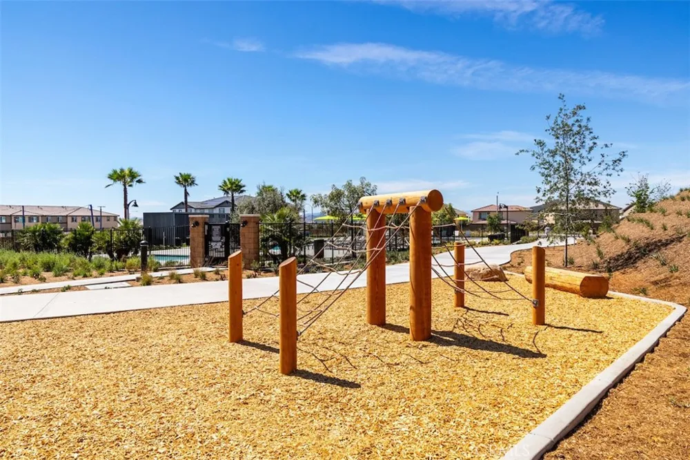 33244 Opal Glass Drive French Valley, CA 92596