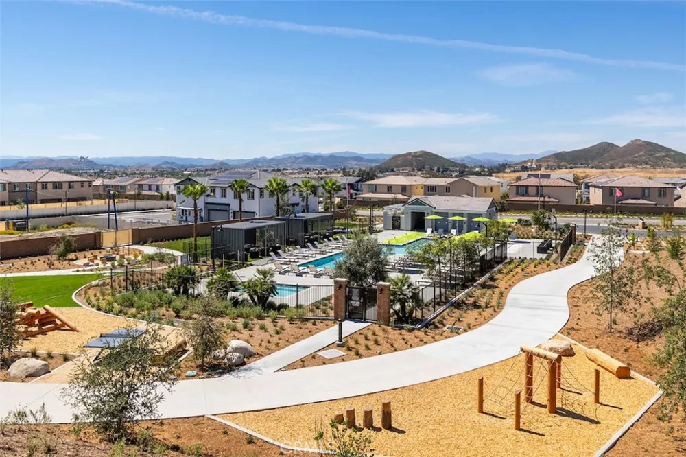 33244 Opal Glass Drive French Valley, CA 92596