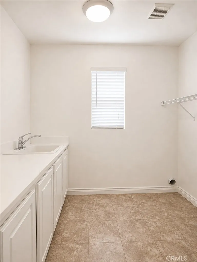 22 Dallas Buena Park, CA 90621