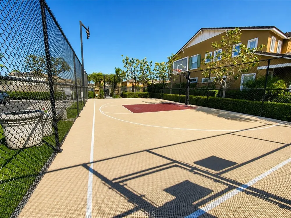 22 Dallas Buena Park, CA 90621
