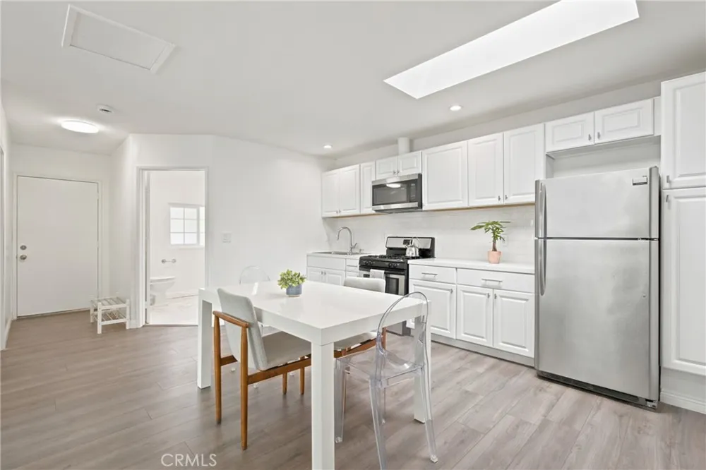 11822 Exposition Boulevard Los Angeles, CA 90064