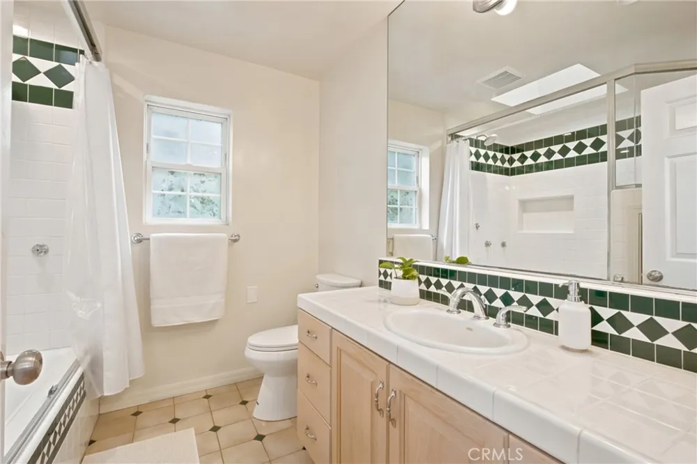 11822 Exposition Boulevard Los Angeles, CA 90064
