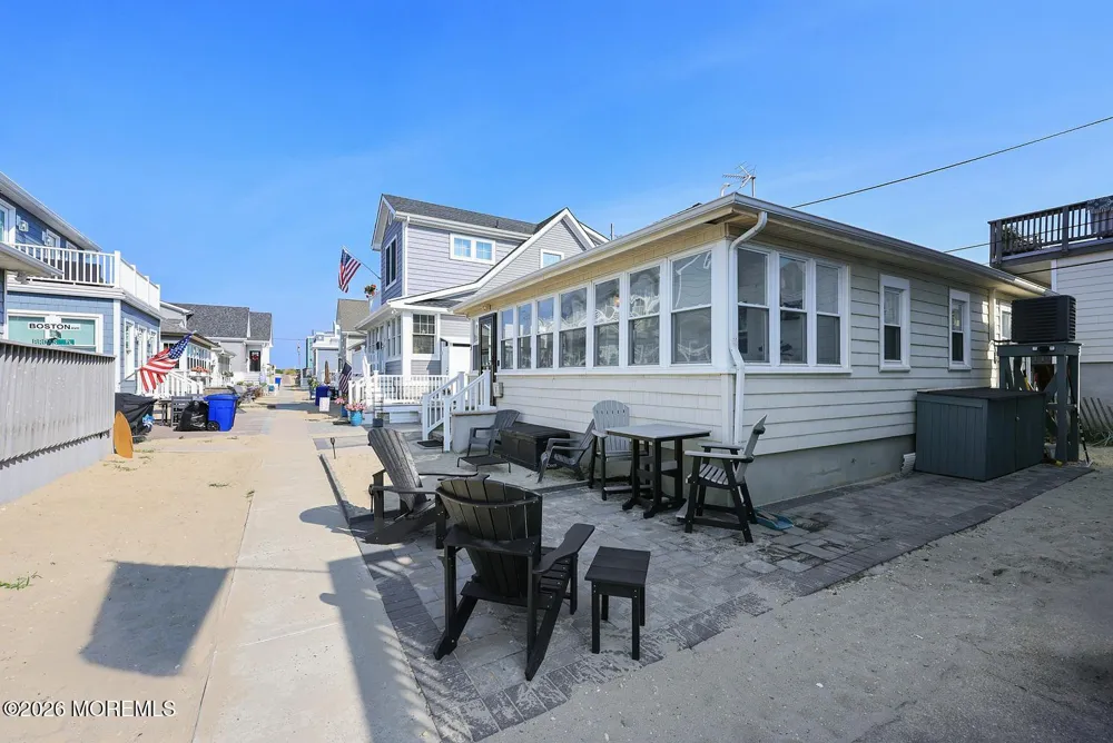 3 Hayes Court Point Pleasant Beach, NJ 08742