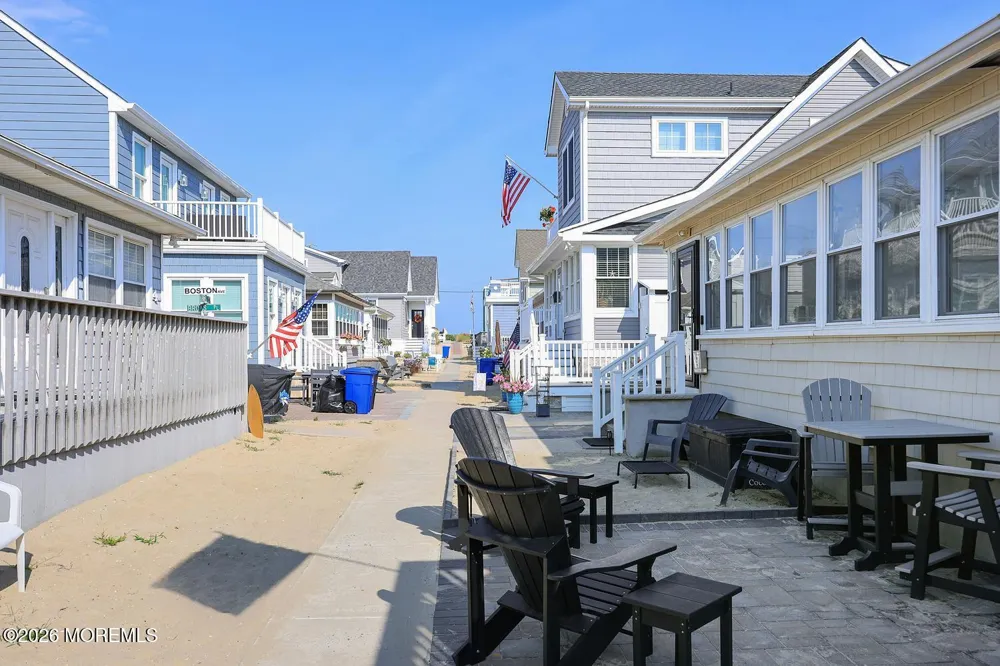 3 Hayes Court Point Pleasant Beach, NJ 08742