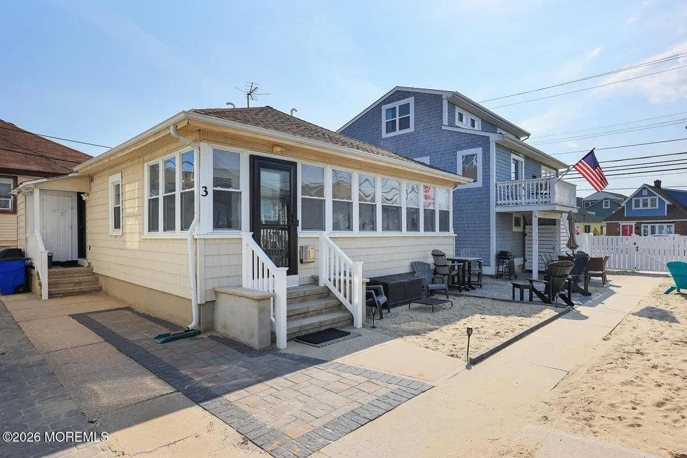 3 Hayes Court Point Pleasant Beach, NJ 08742