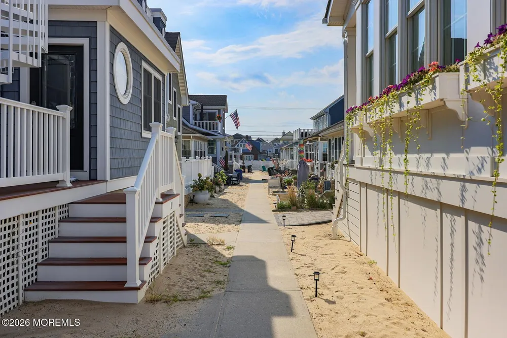 3 Hayes Court Point Pleasant Beach, NJ 08742