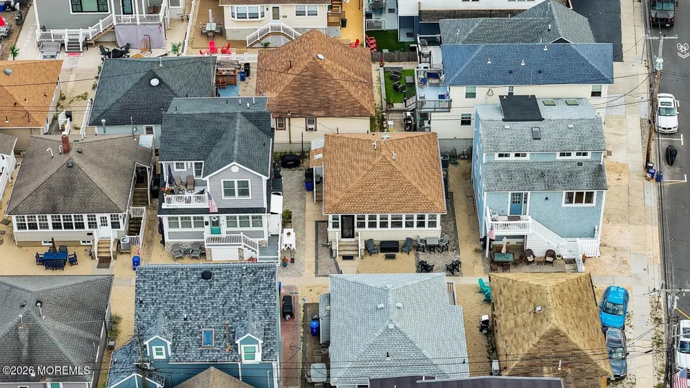 3 Hayes Court Point Pleasant Beach, NJ 08742