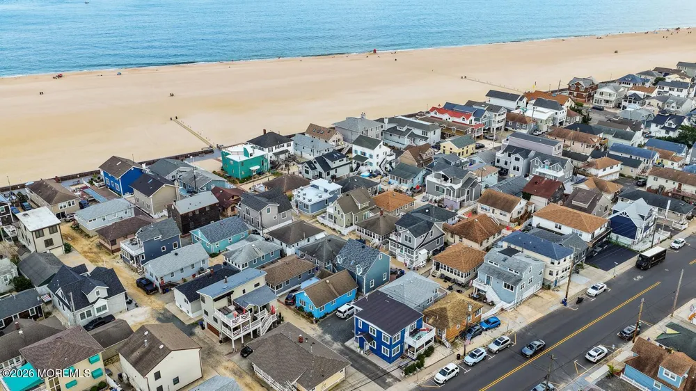 3 Hayes Court Point Pleasant Beach, NJ 08742