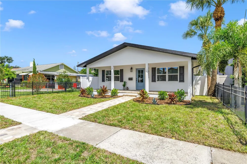 2325 4TH AVENUE S St Petersburg, FL 33712