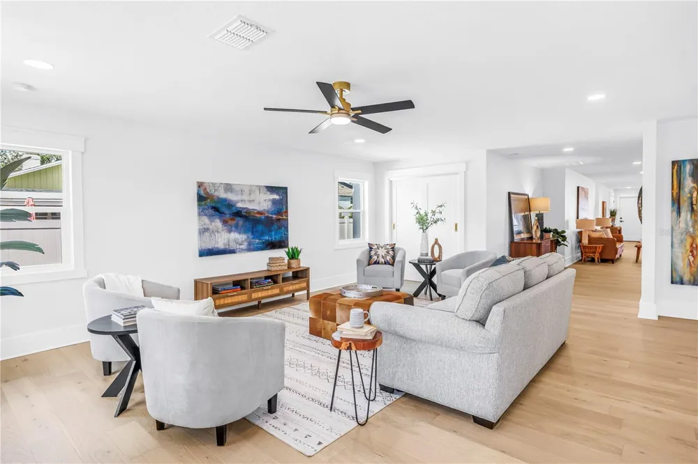 2325 4TH AVENUE S St Petersburg, FL 33712
