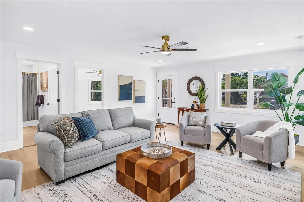 2325 4TH AVENUE S St Petersburg, FL 33712