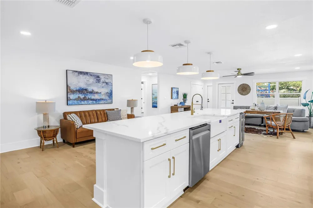 2325 4TH AVENUE S St Petersburg, FL 33712