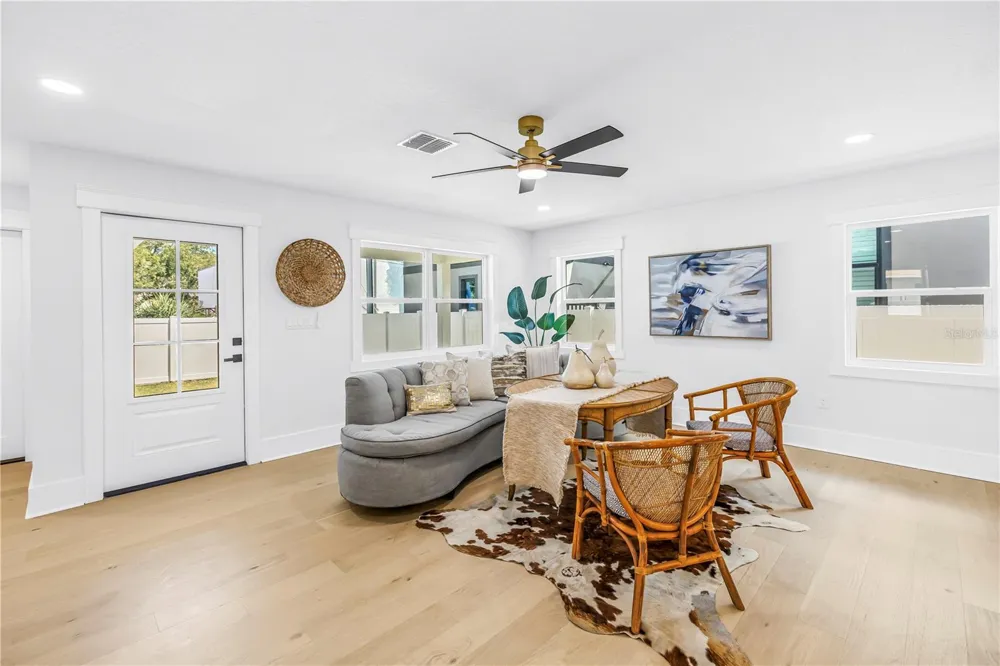 2325 4TH AVENUE S St Petersburg, FL 33712