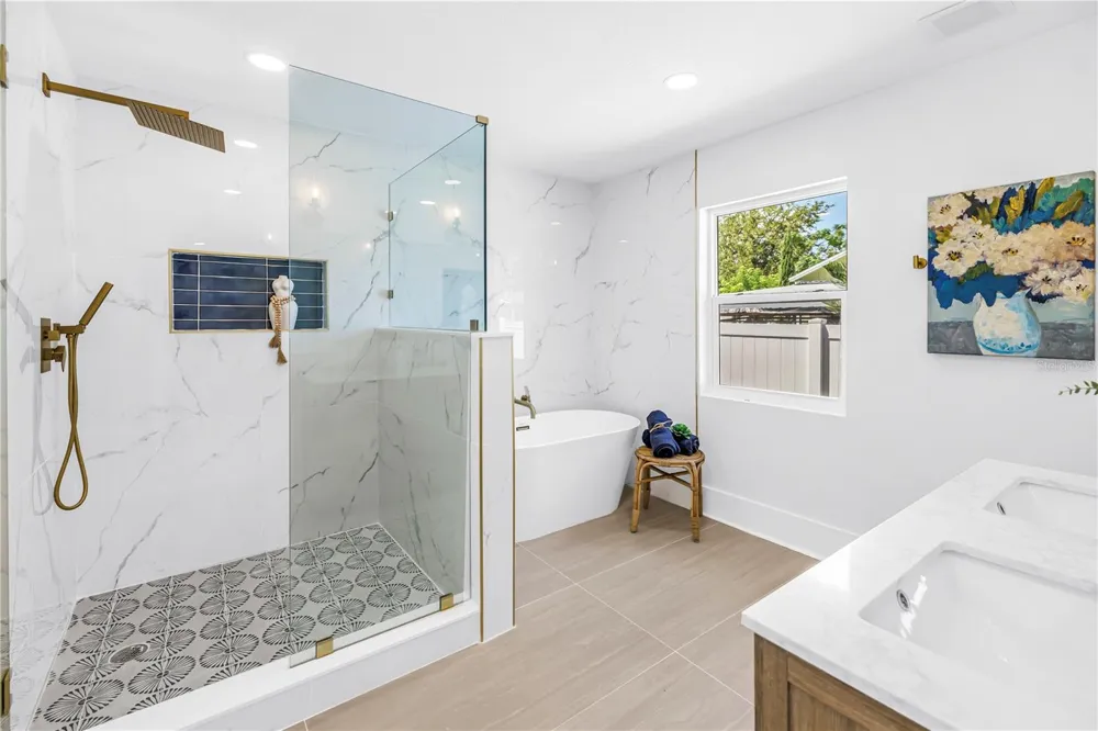 2325 4TH AVENUE S St Petersburg, FL 33712
