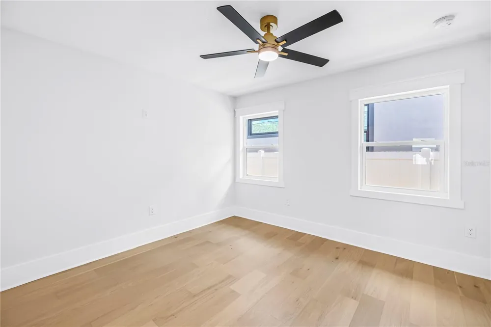 2325 4TH AVENUE S St Petersburg, FL 33712