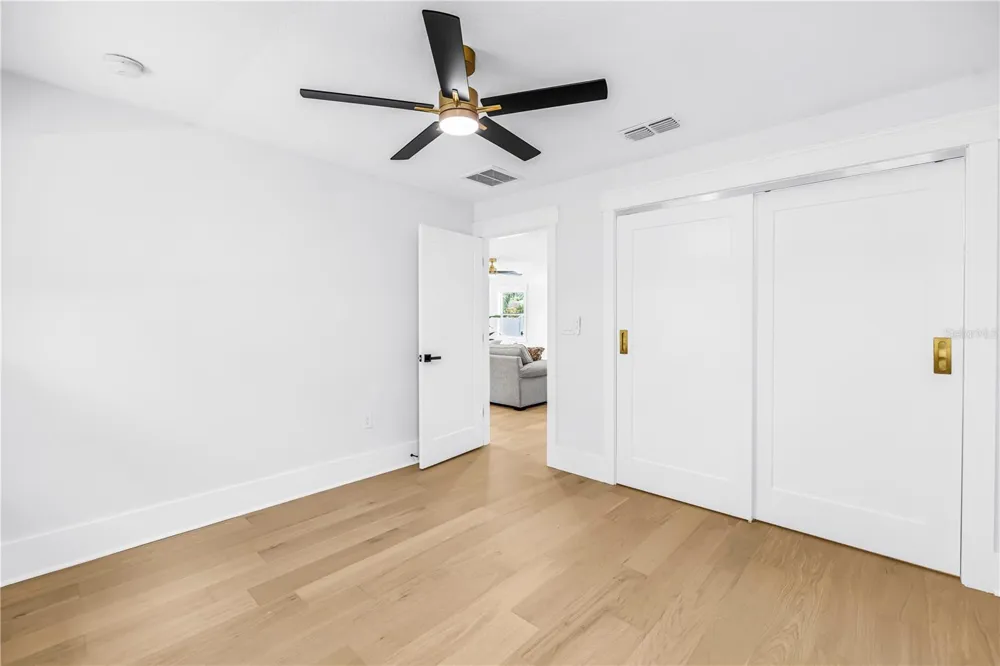 2325 4TH AVENUE S St Petersburg, FL 33712