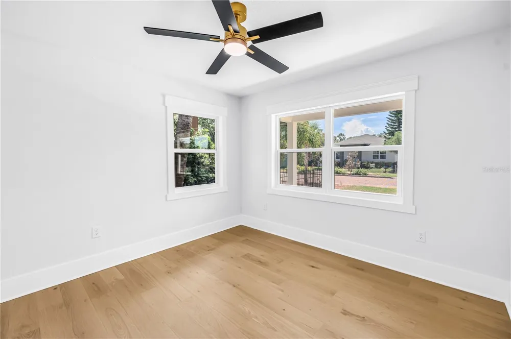 2325 4TH AVENUE S St Petersburg, FL 33712