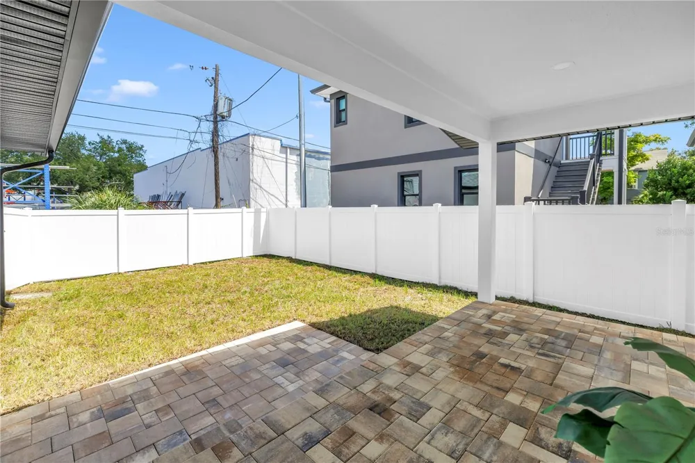 2325 4TH AVENUE S St Petersburg, FL 33712