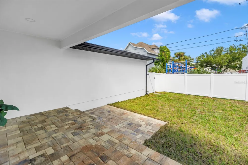 2325 4TH AVENUE S St Petersburg, FL 33712