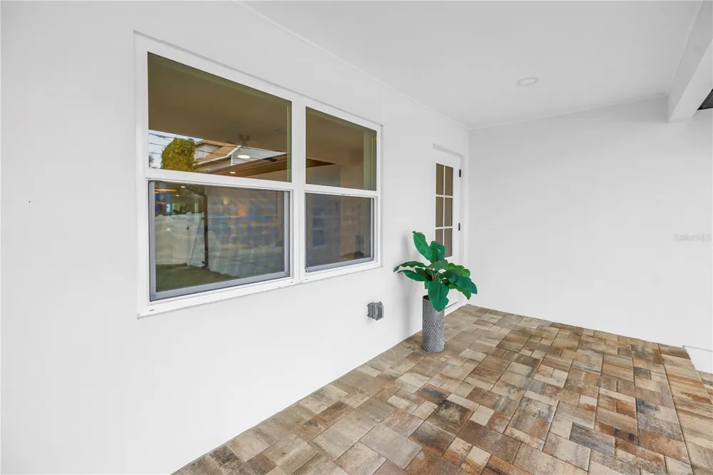 2325 4TH AVENUE S St Petersburg, FL 33712