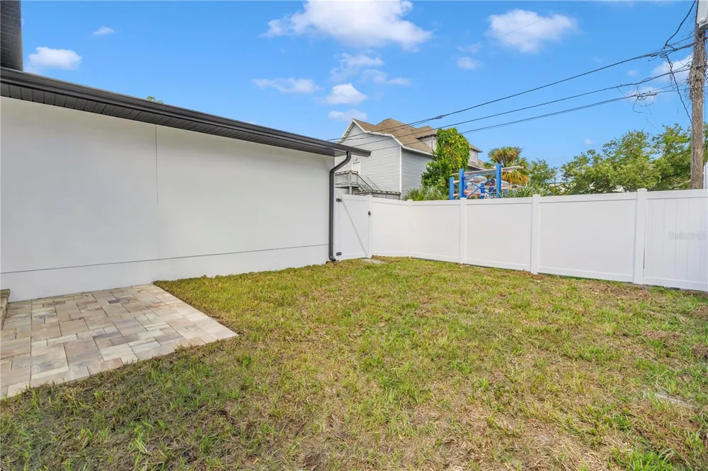 2325 4TH AVENUE S St Petersburg, FL 33712