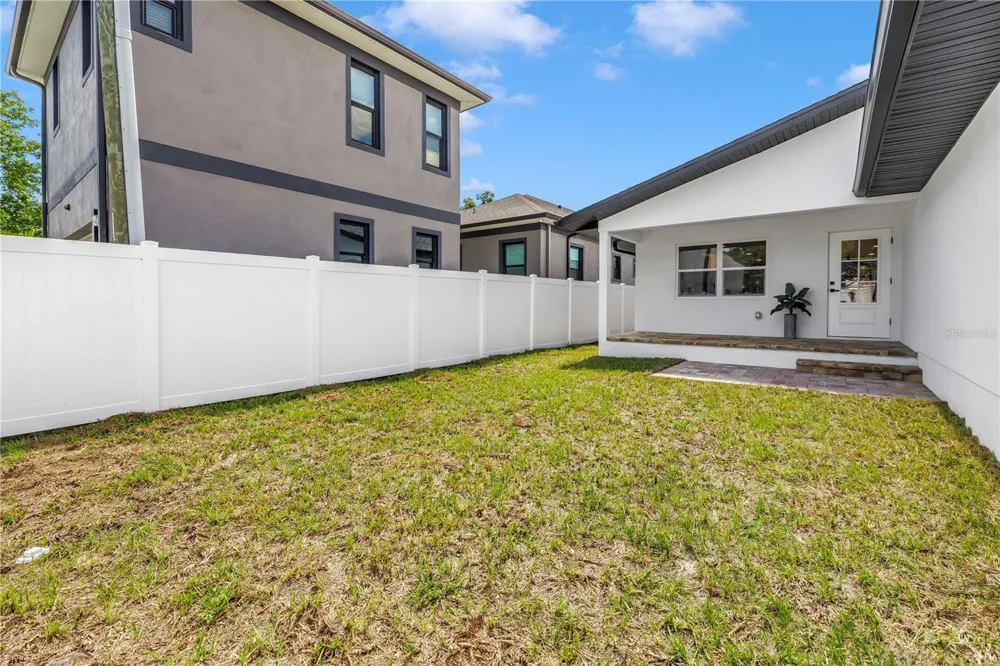 2325 4TH AVENUE S St Petersburg, FL 33712