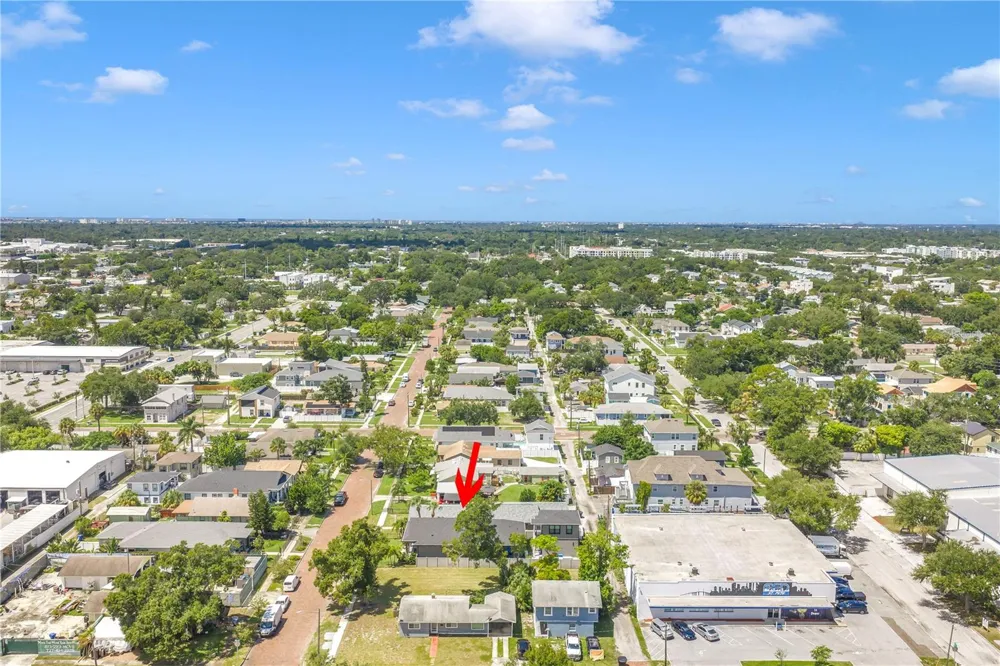 2325 4TH AVENUE S St Petersburg, FL 33712