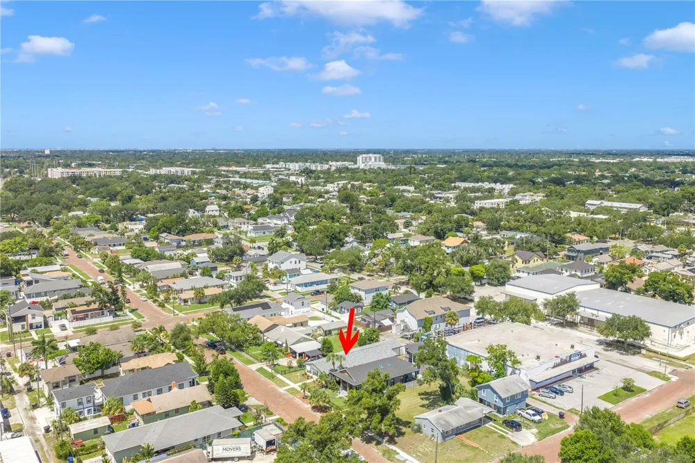 2325 4TH AVENUE S St Petersburg, FL 33712