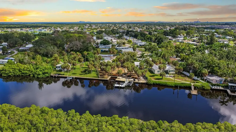 102 TROUVE LANE Ruskin, FL 33570