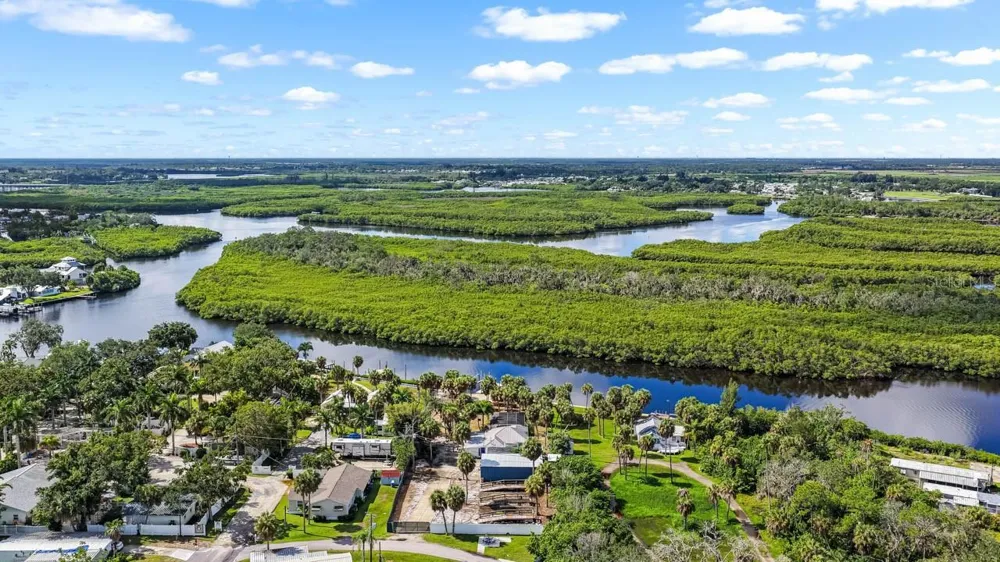 102 TROUVE LANE Ruskin, FL 33570