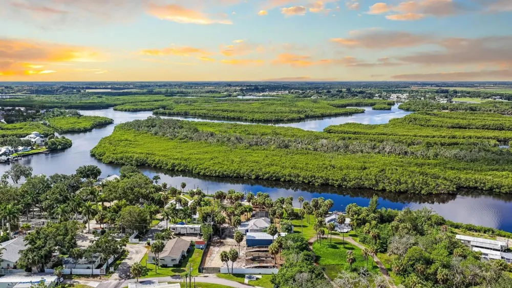 102 TROUVE LANE Ruskin, FL 33570