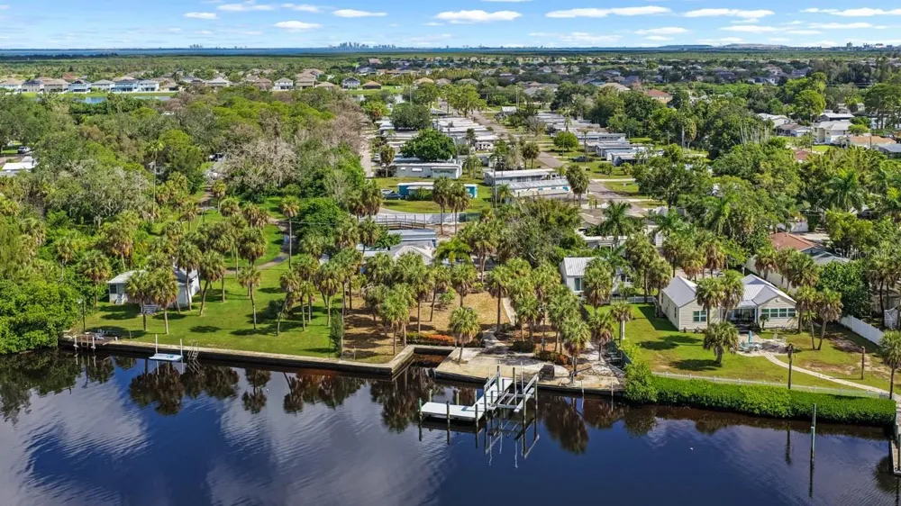 102 TROUVE LANE Ruskin, FL 33570