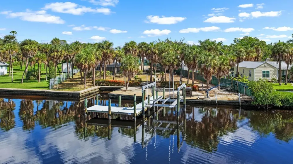 102 TROUVE LANE Ruskin, FL 33570