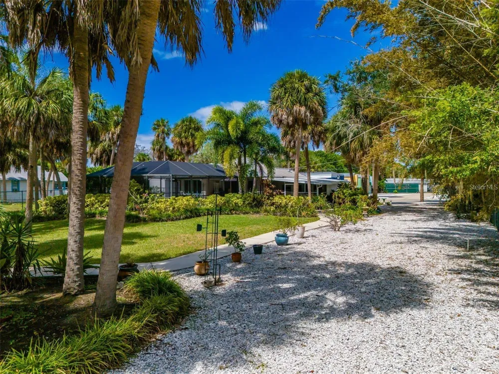 102 TROUVE LANE Ruskin, FL 33570