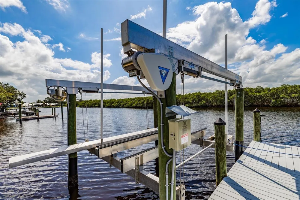102 TROUVE LANE Ruskin, FL 33570