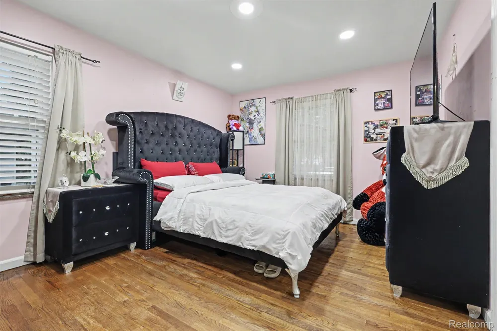 1772 Gulley Road Dearborn City, MI 48128