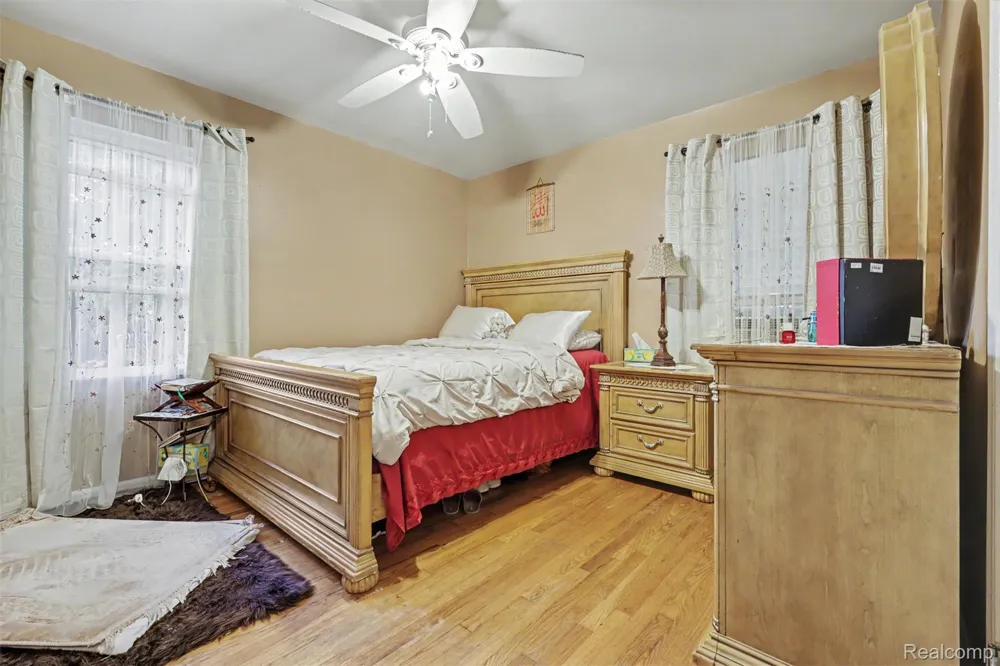 1772 Gulley Road Dearborn City, MI 48128