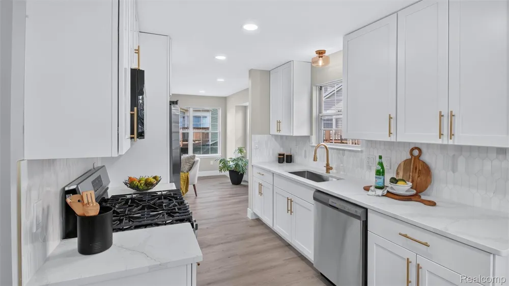 41437 Cornell Drive Novi City, MI 48377