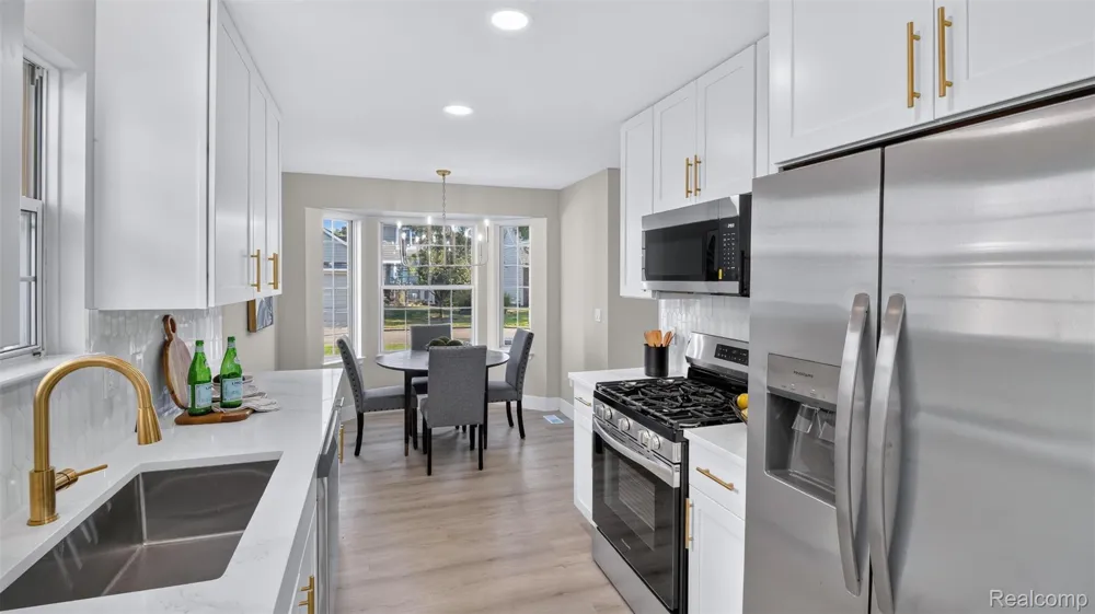 41437 Cornell Drive Novi City, MI 48377