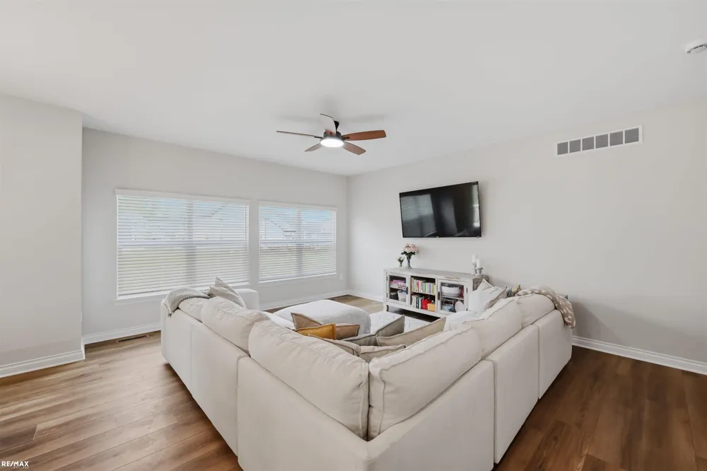27615 Maryjane Lane Chesterfield Township, MI 48047