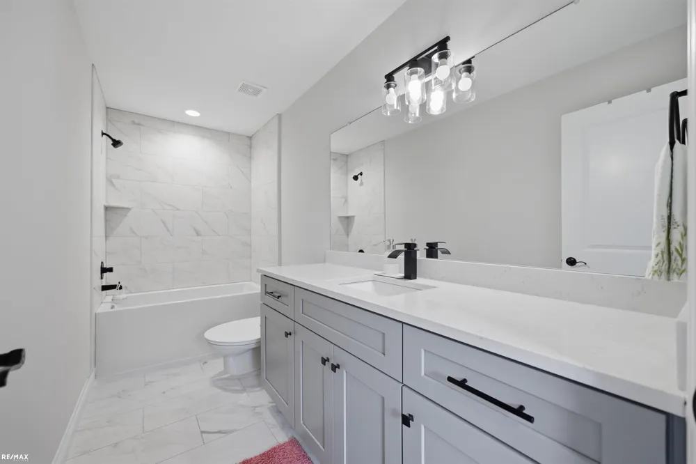 27615 Maryjane Lane Chesterfield Township, MI 48047