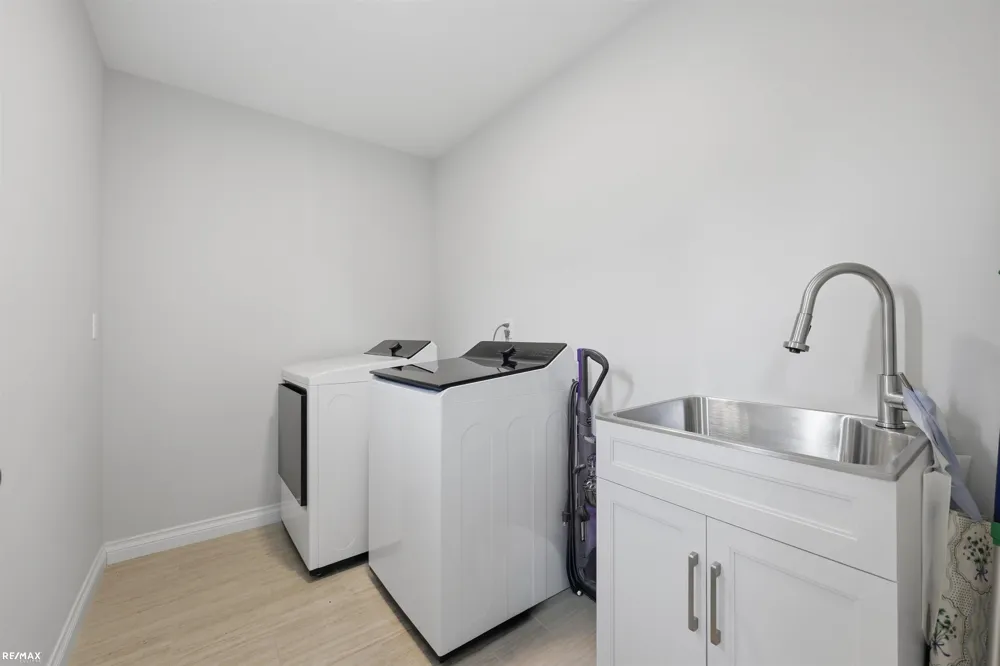 27615 Maryjane Lane Chesterfield Township, MI 48047